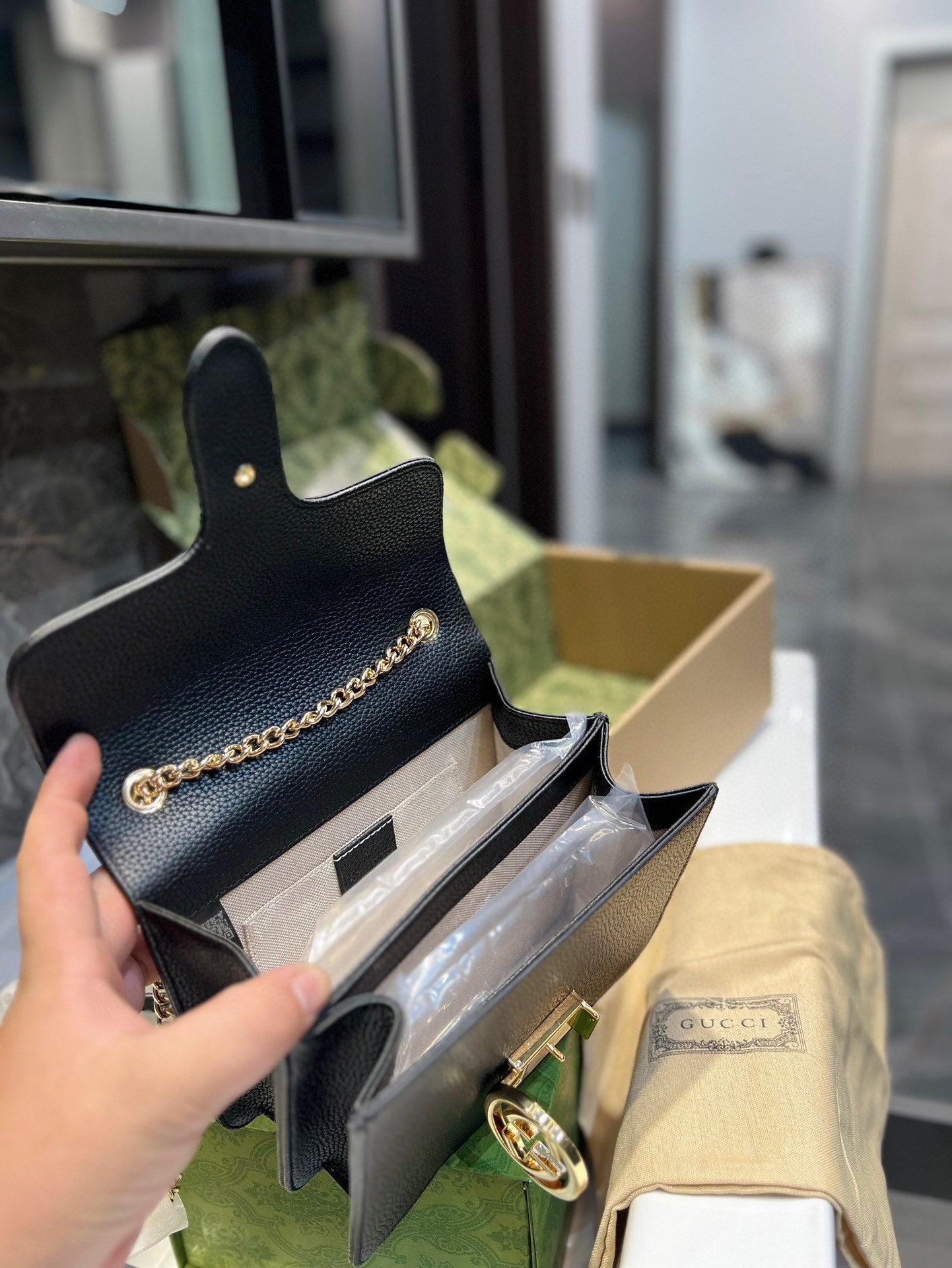 GUCCI-1044