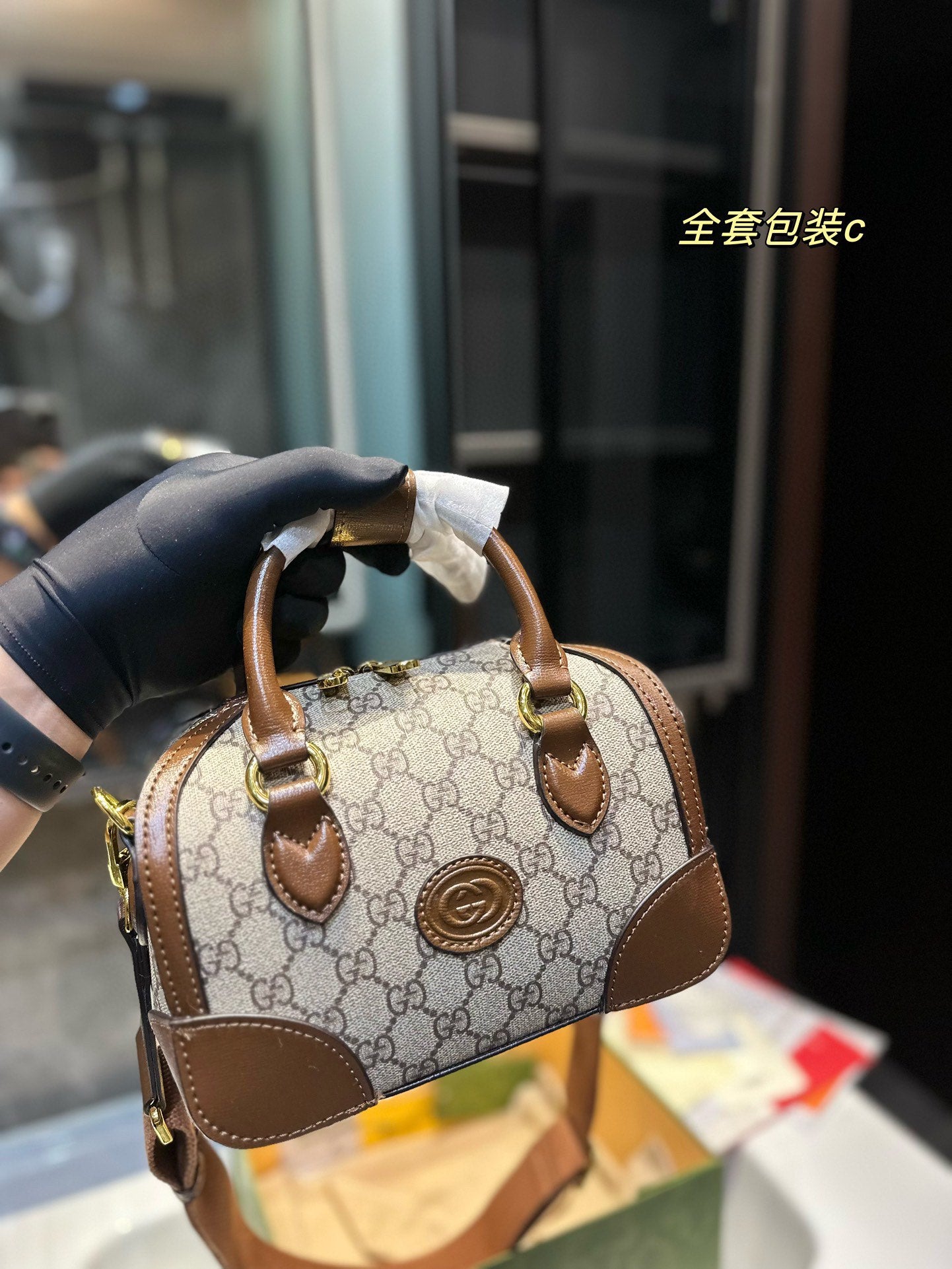 GUCCI-964