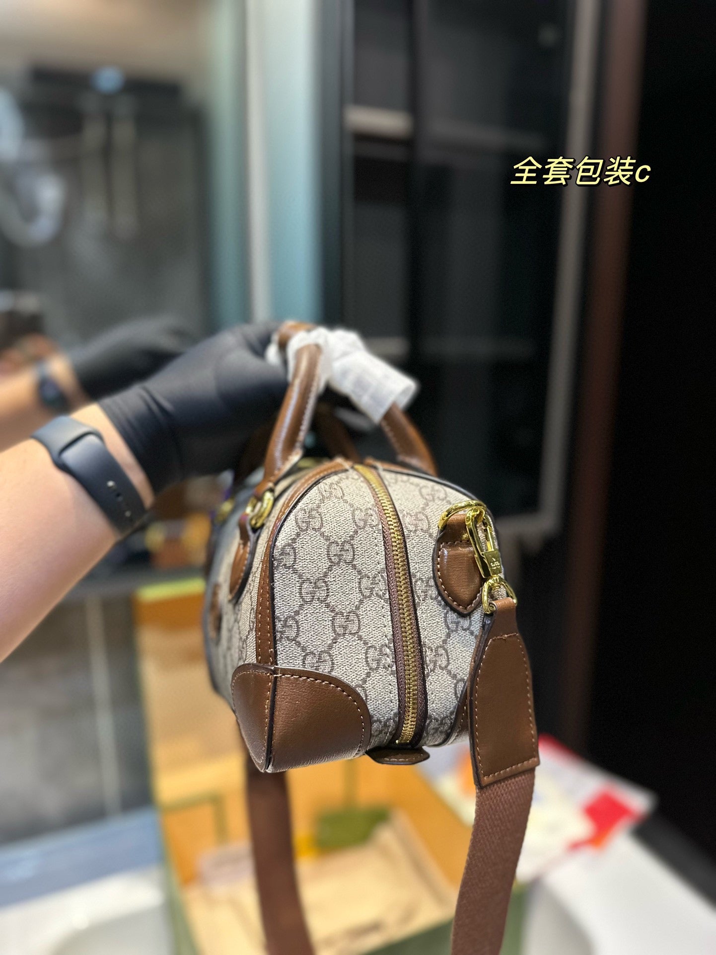 GUCCI-964