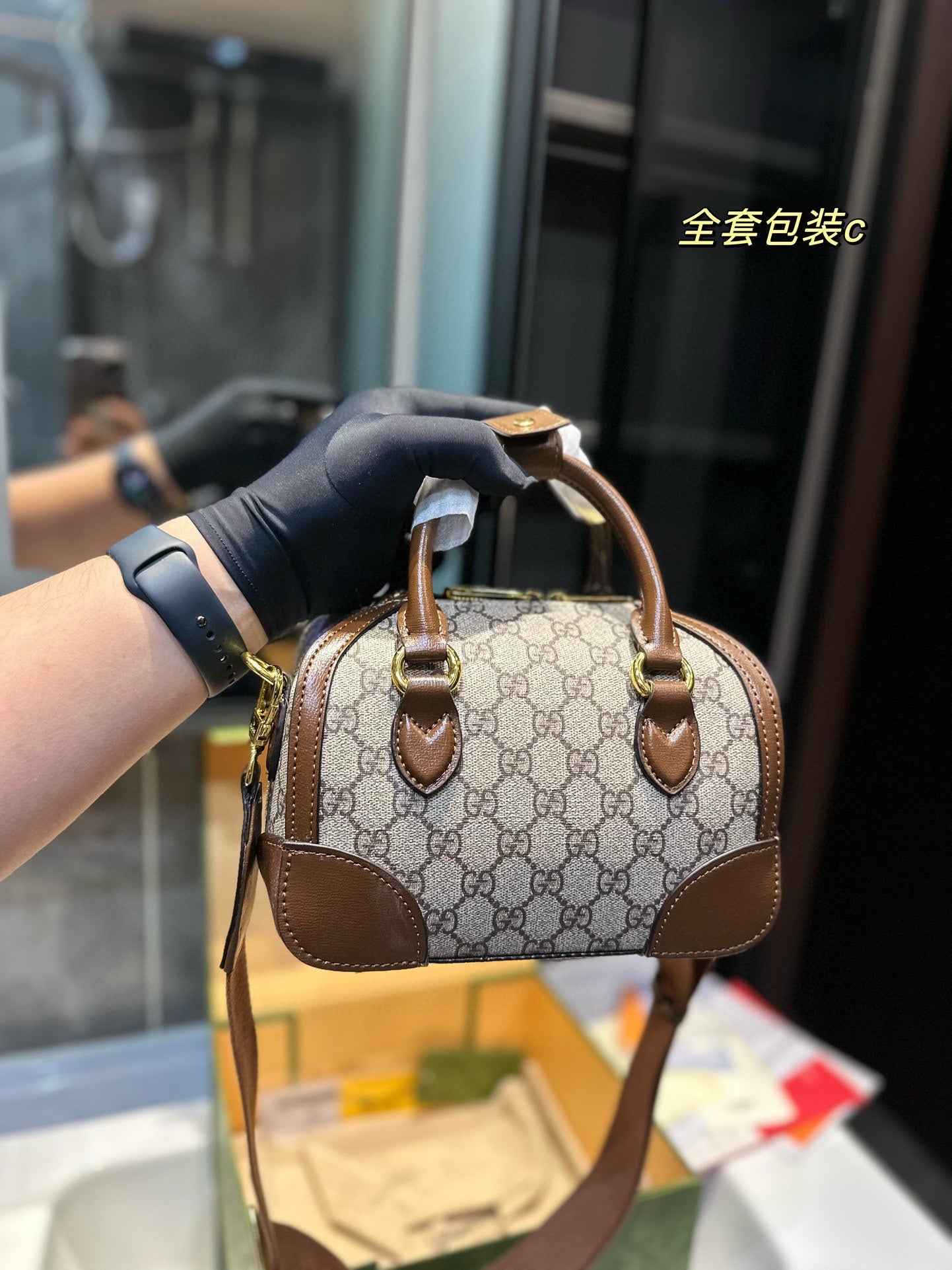 GUCCI-964