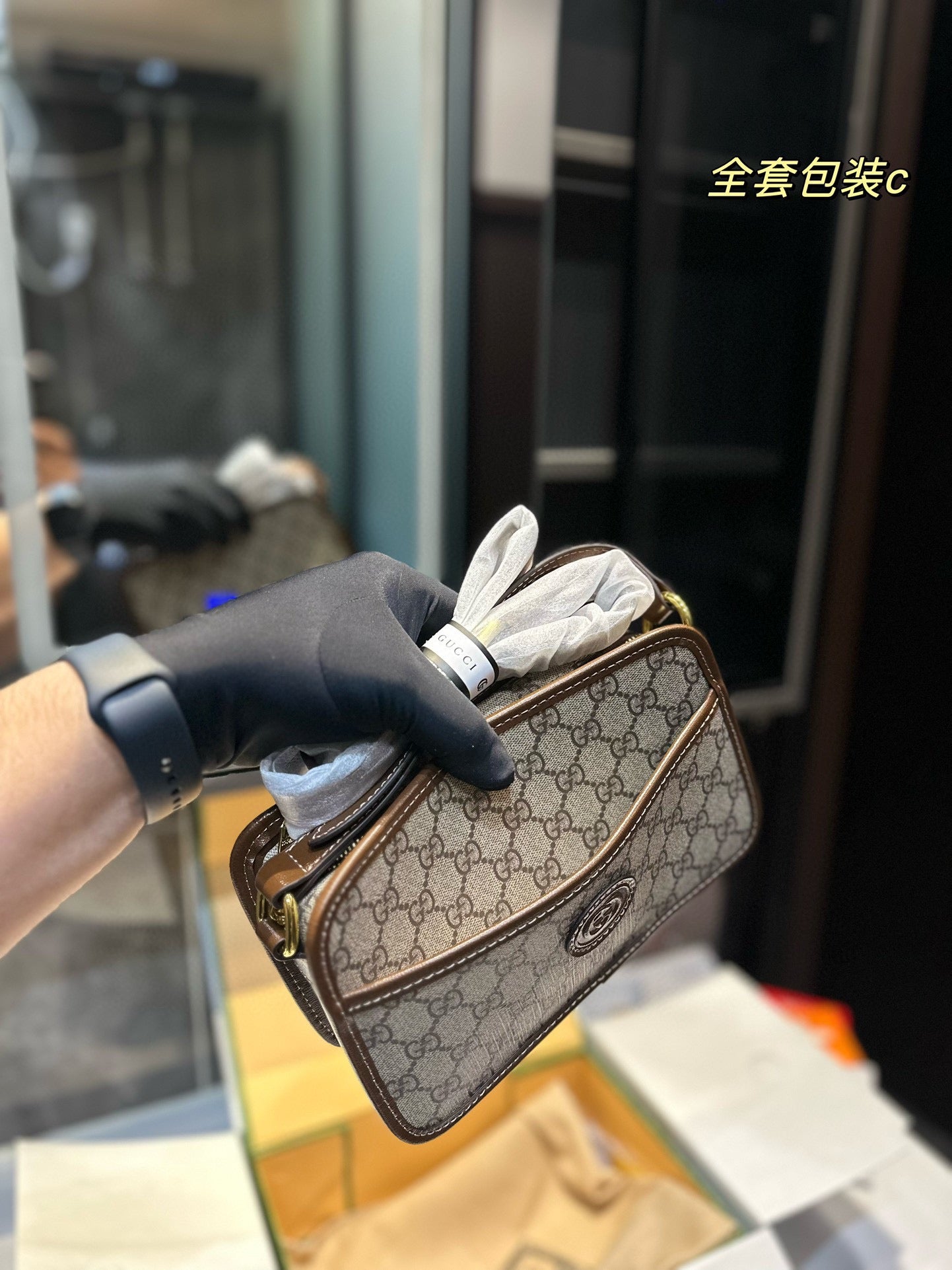 GUCCI-904