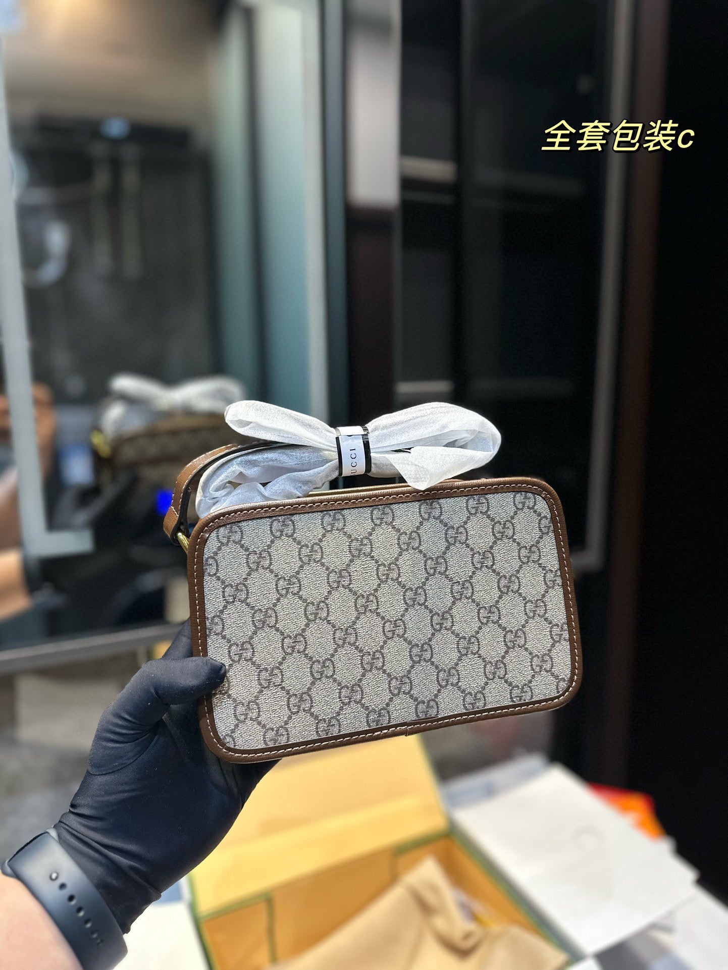 GUCCI-904
