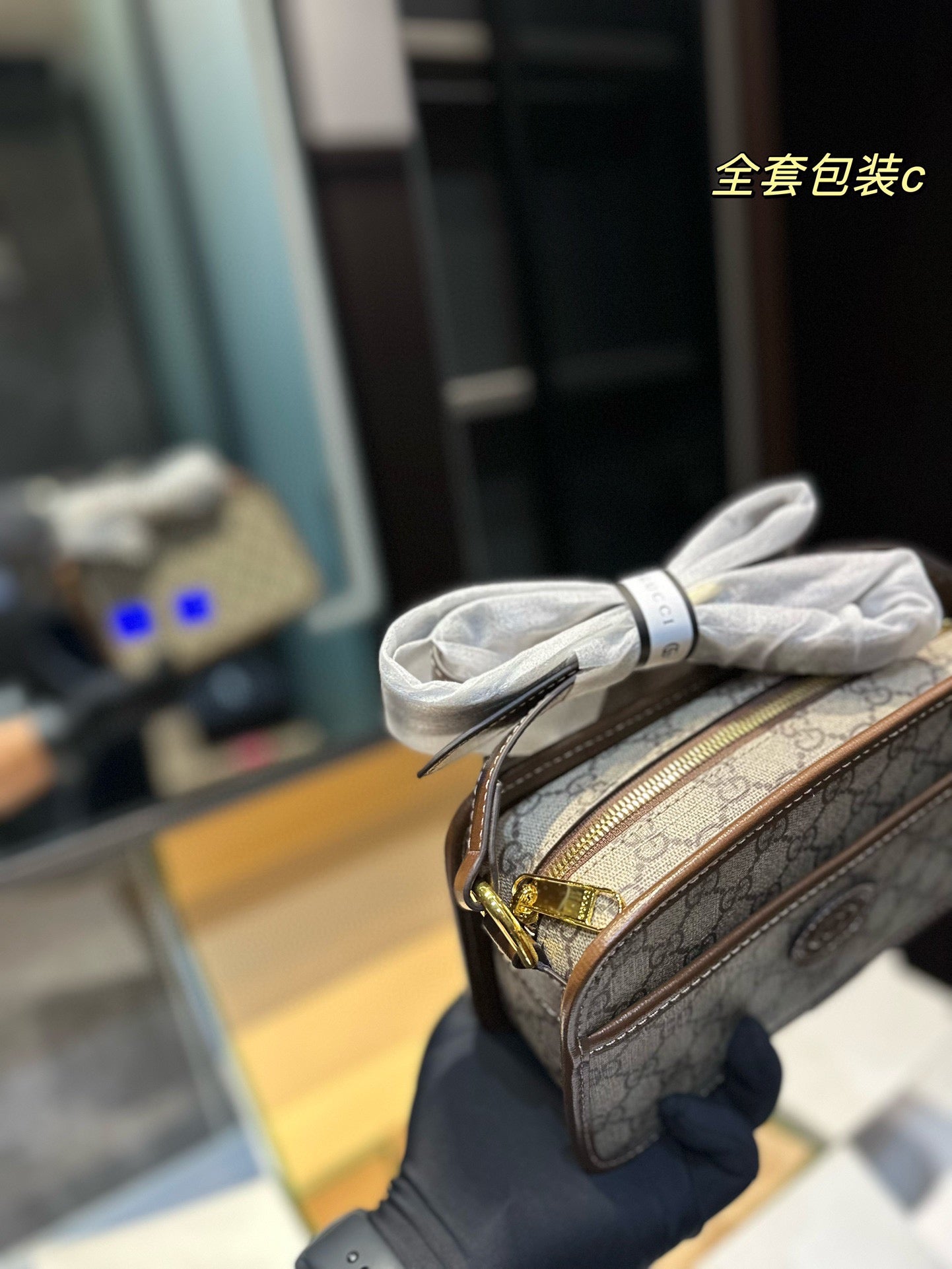 GUCCI-904