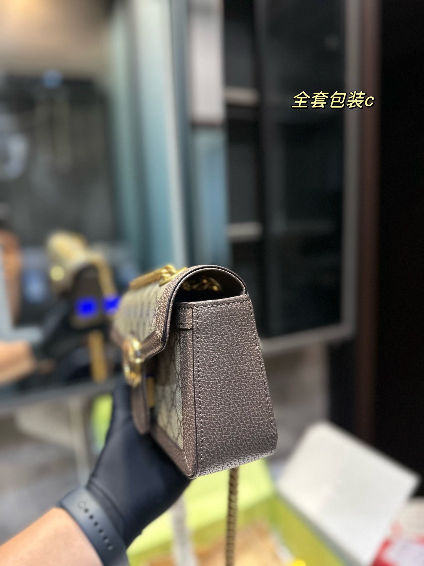 GUCCI-1020