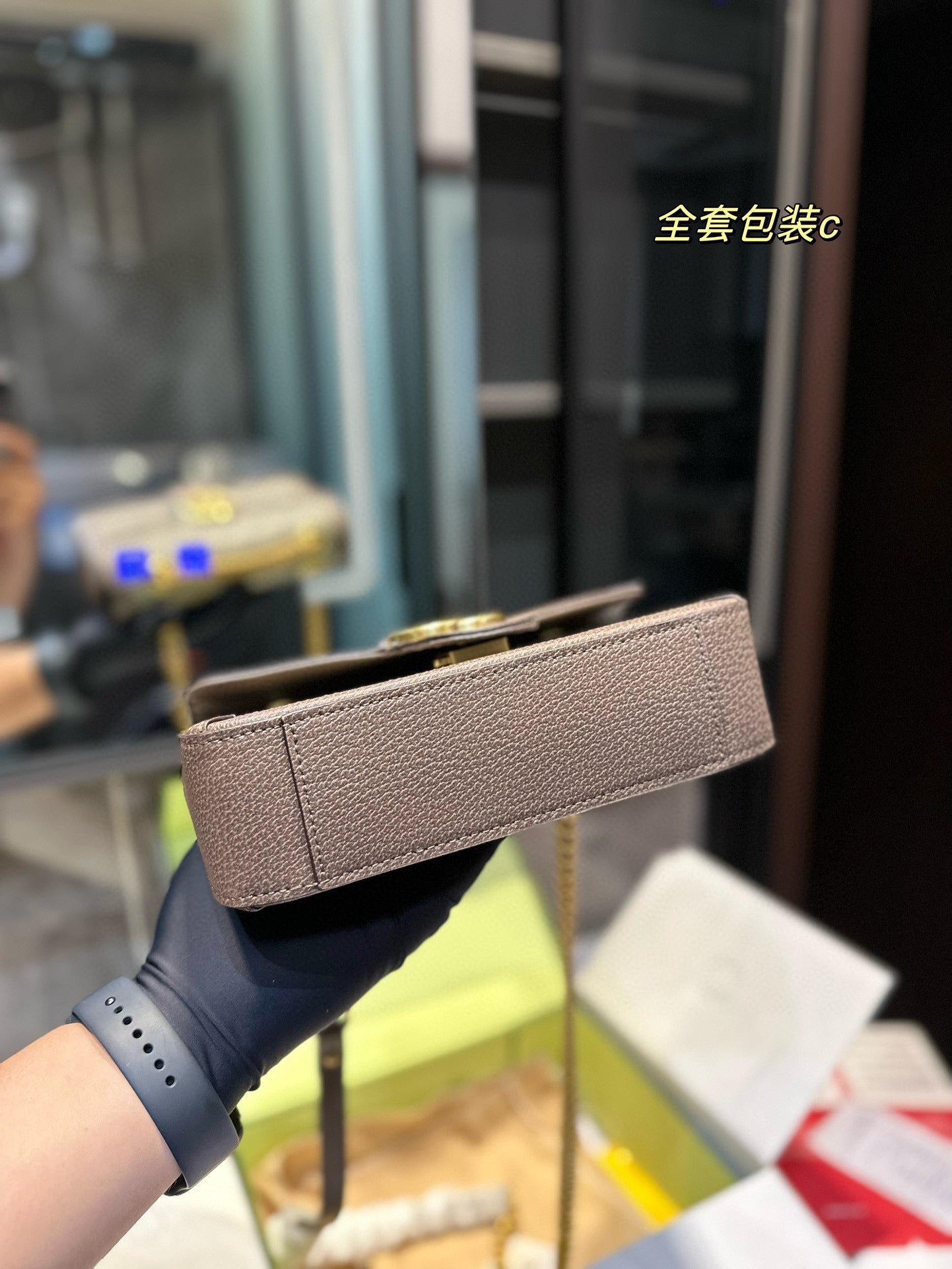 GUCCI-1020