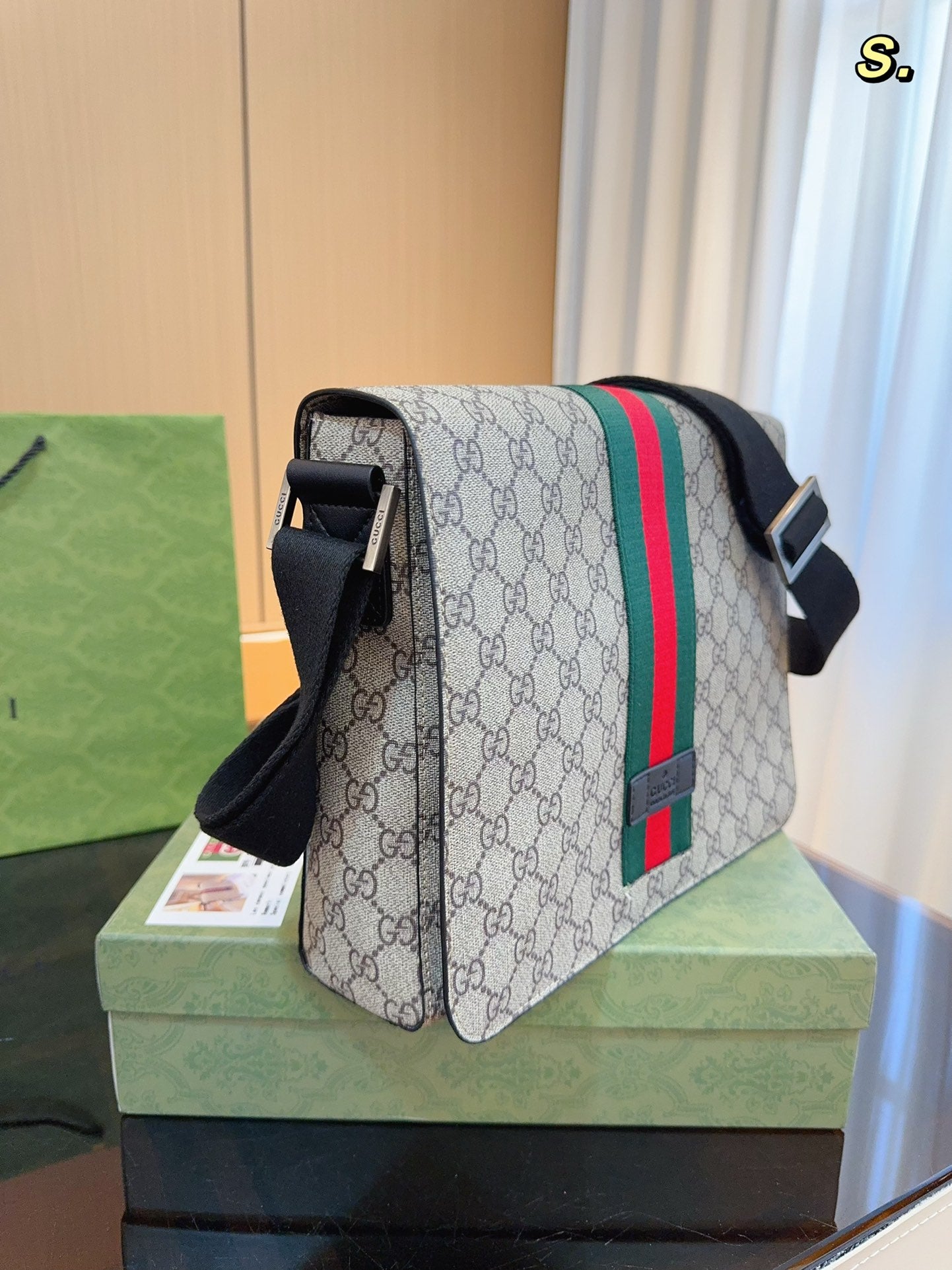 GUCCI-944