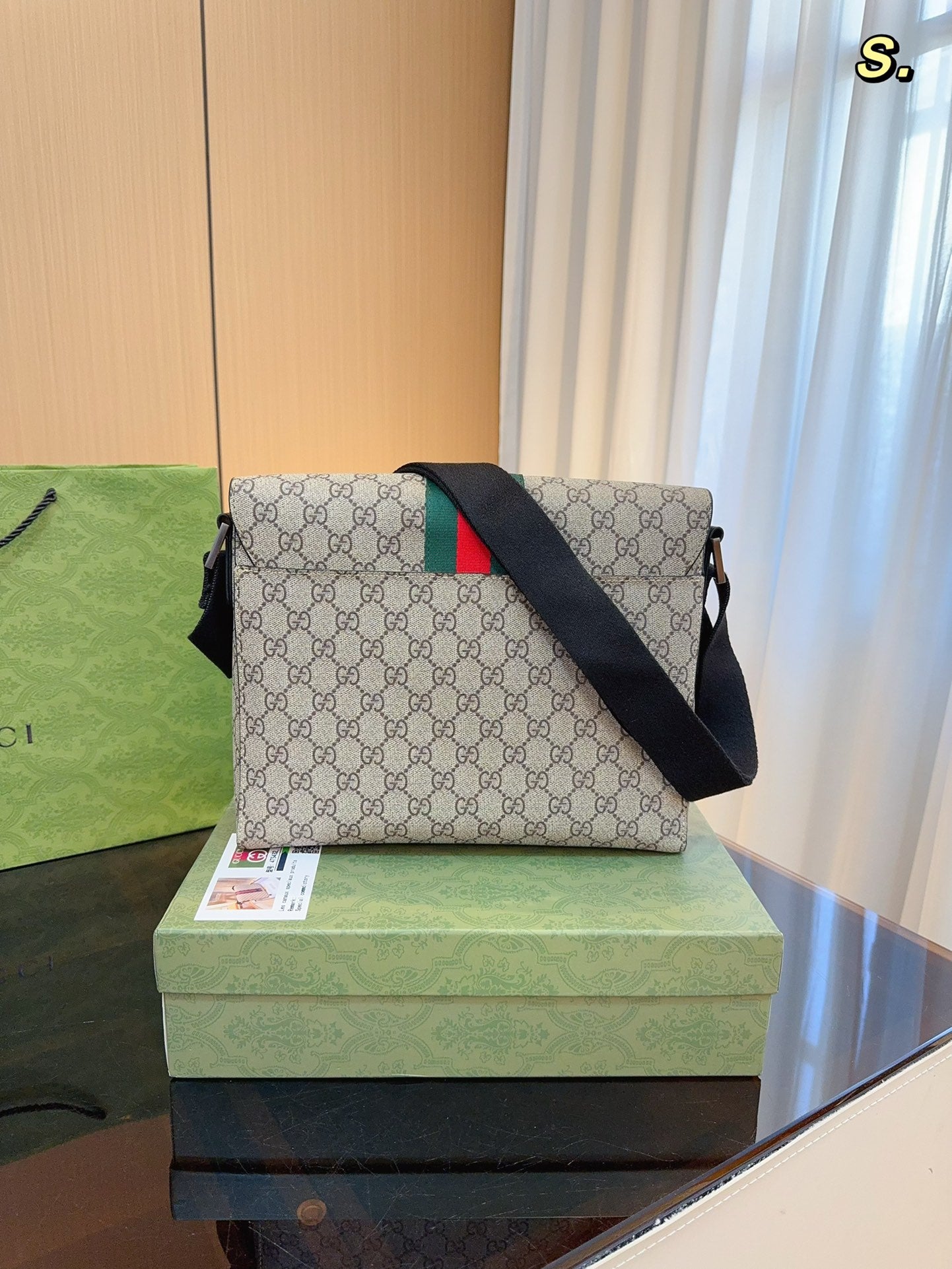 GUCCI-944