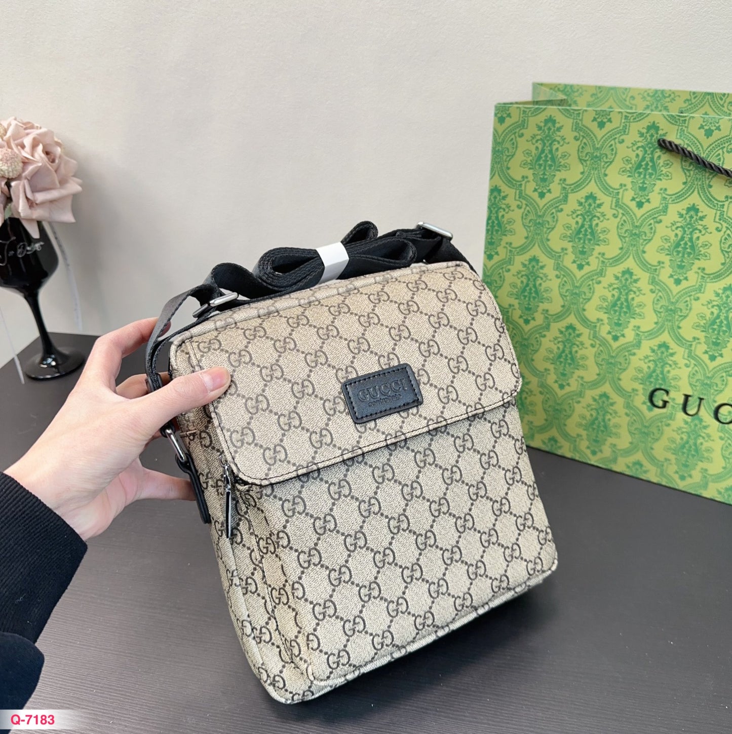 GUCCI-820