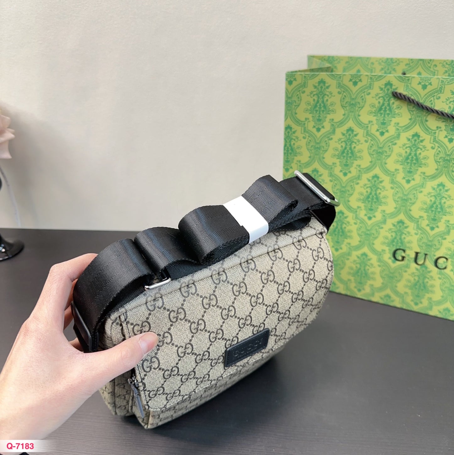 GUCCI-820
