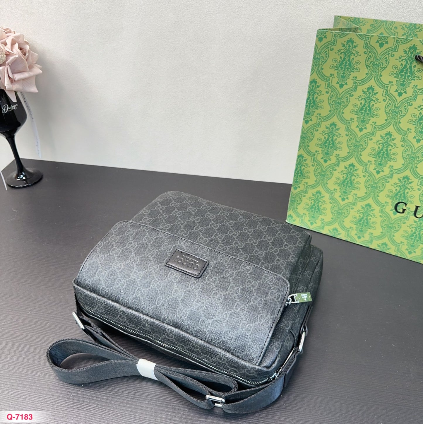 GUCCI-817
