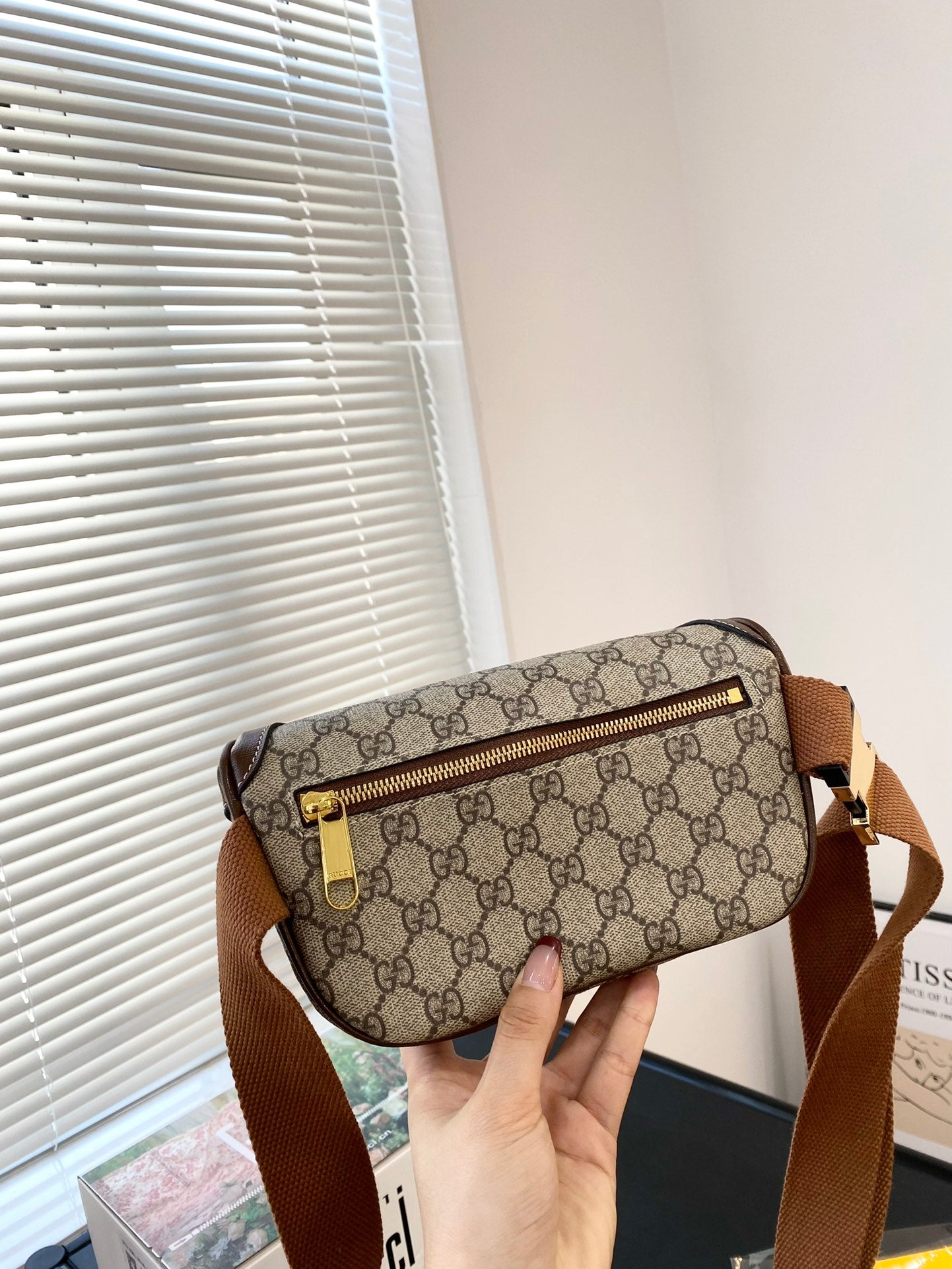 GUCCI-837