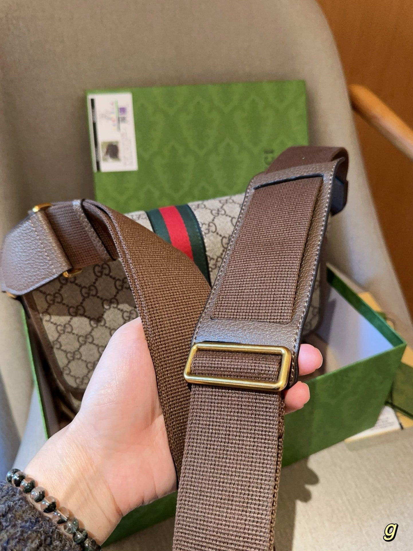 GUCCI-1056