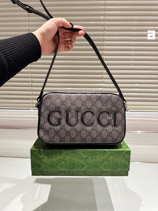GUCCI-859