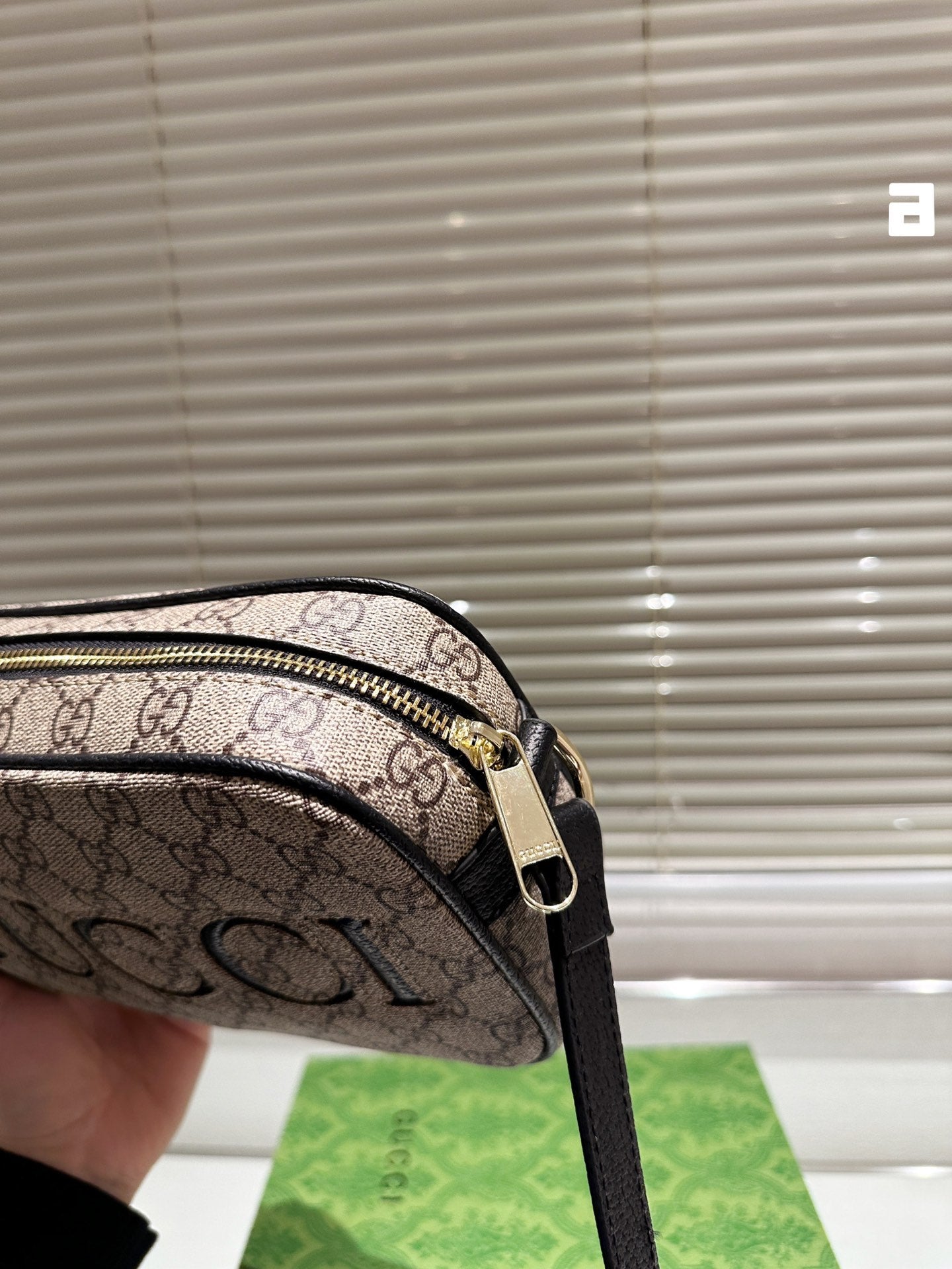 GUCCI-859
