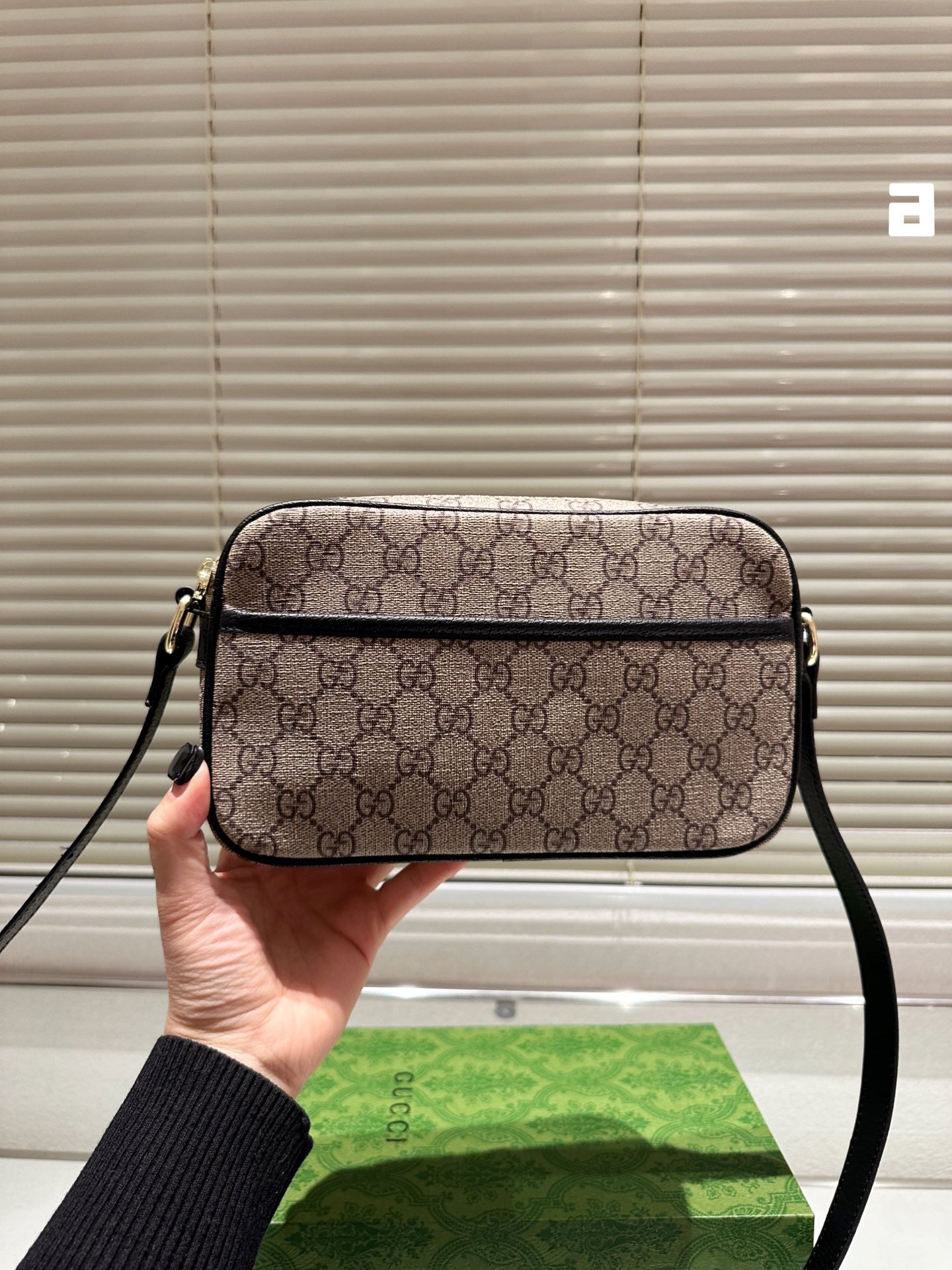 GUCCI-859