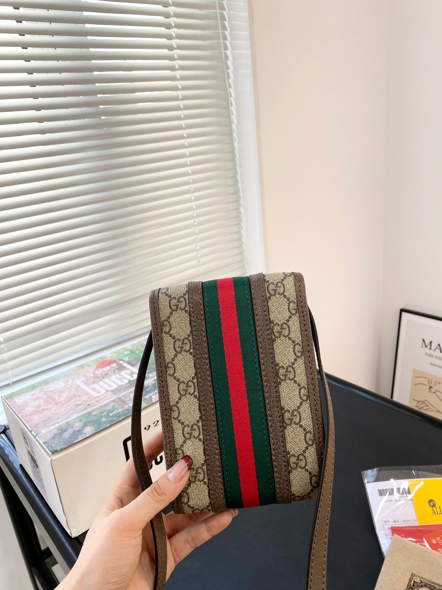 GUCCI-850