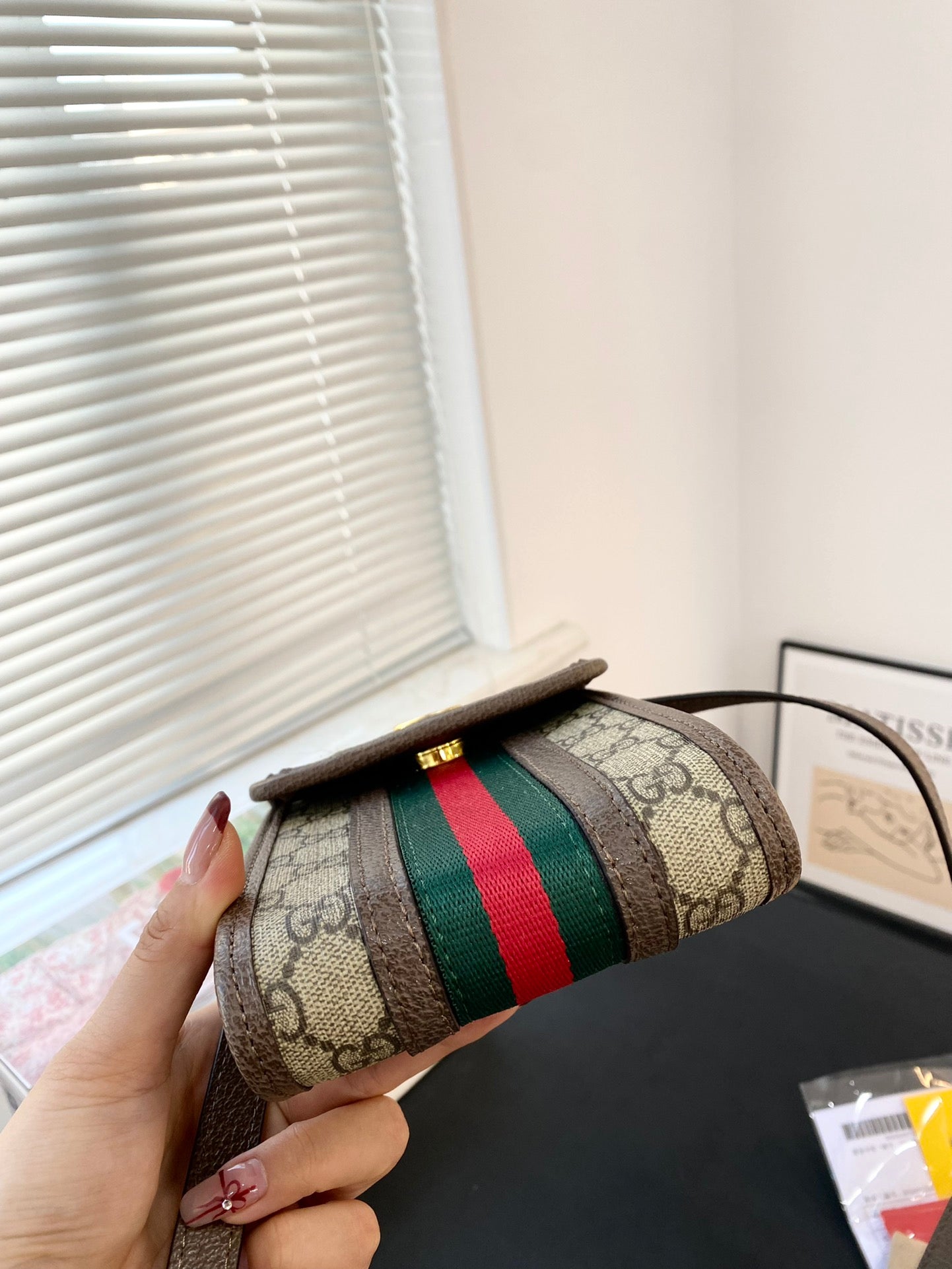 GUCCI-850