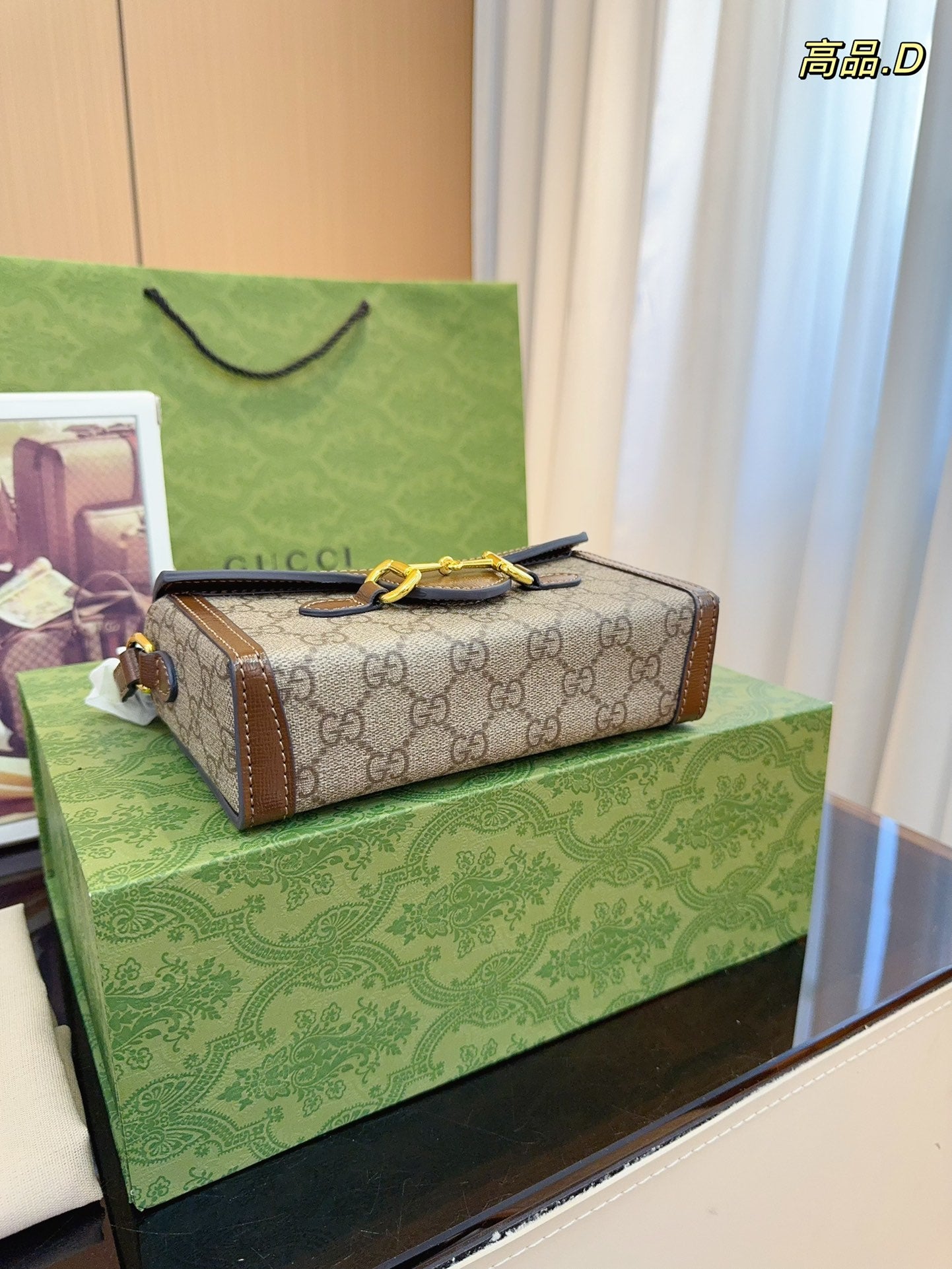 GUCCI-937