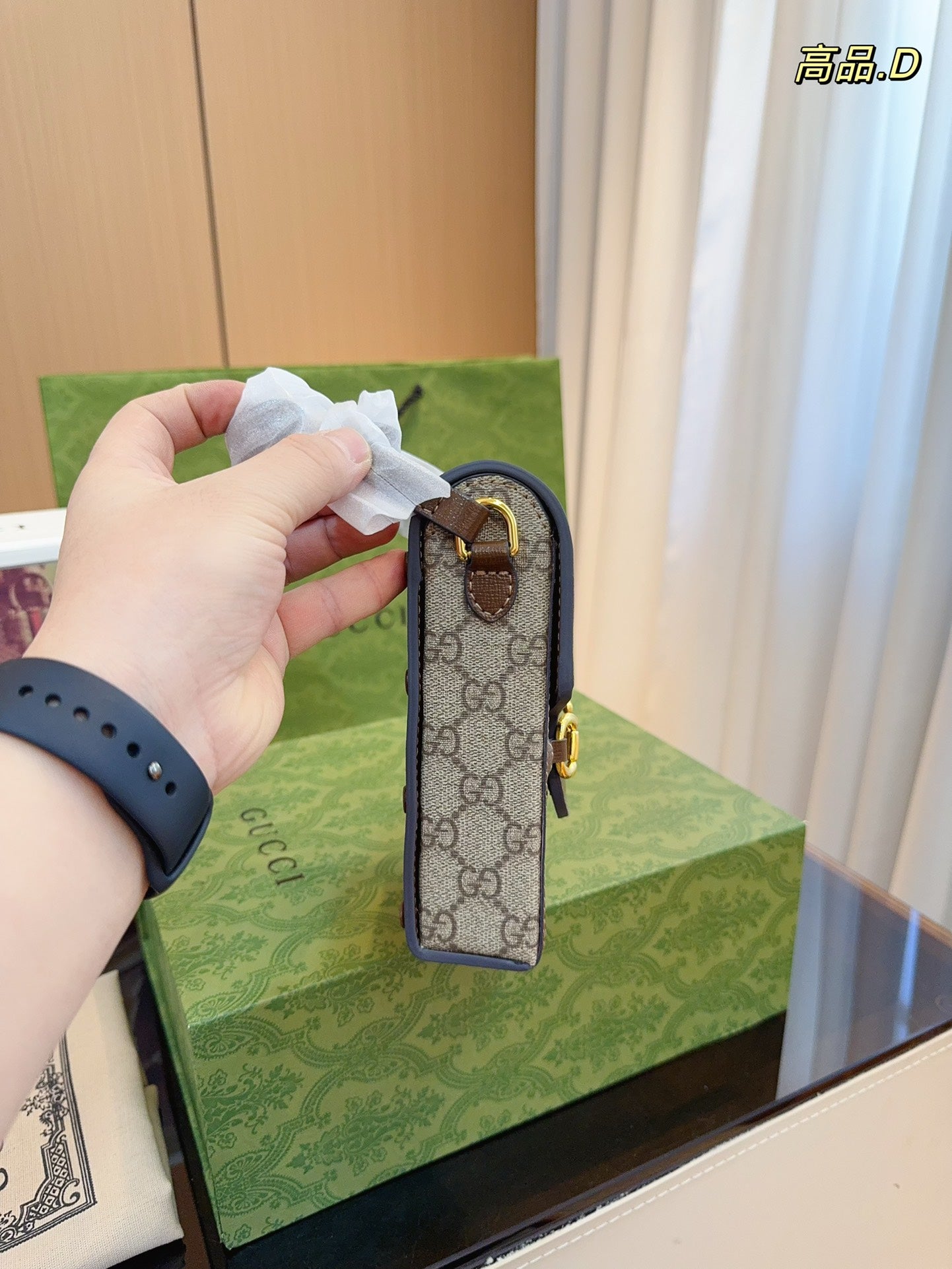 GUCCI-939