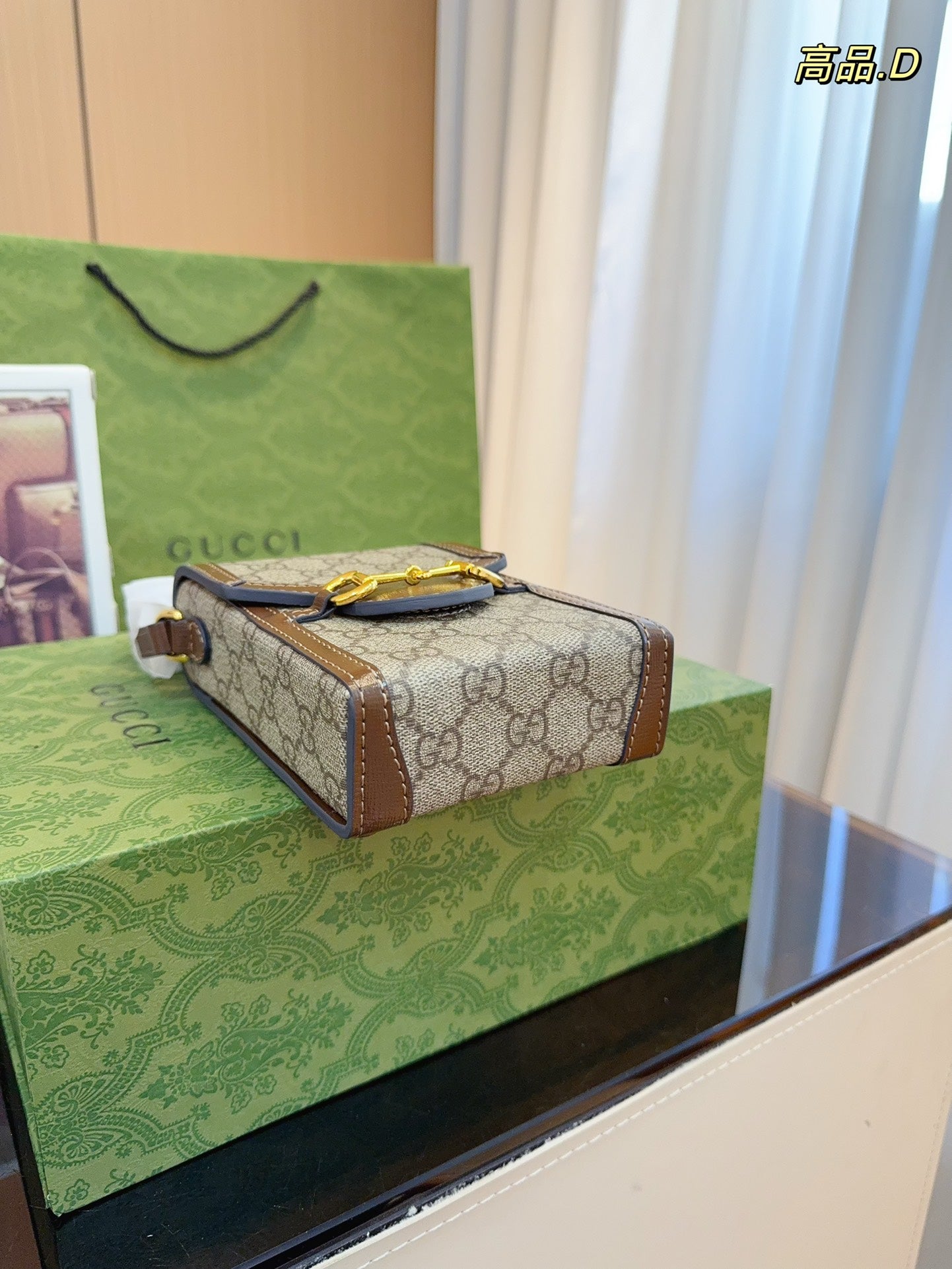 GUCCI-939