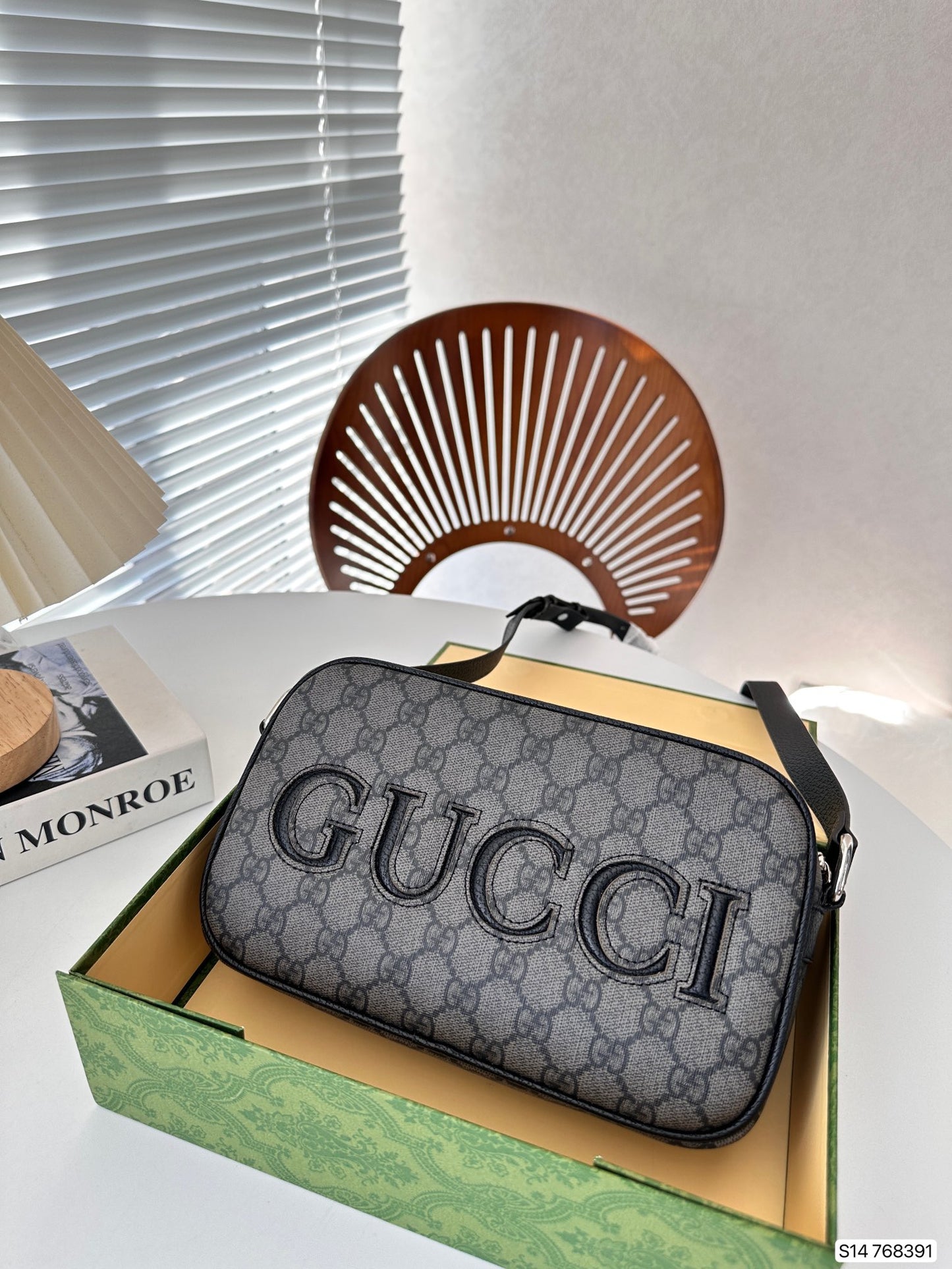GUCCI-845