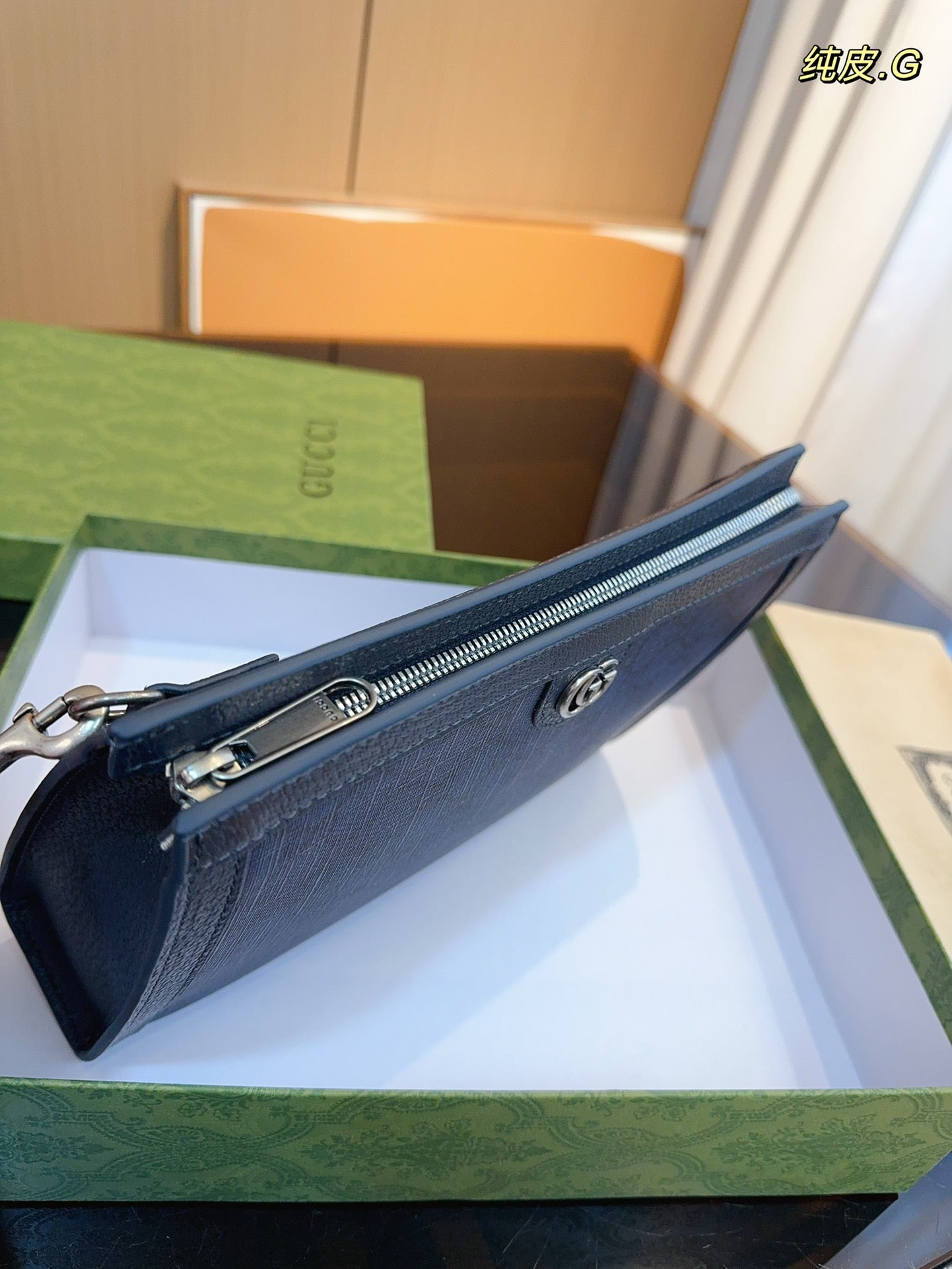 GUCCI-1025