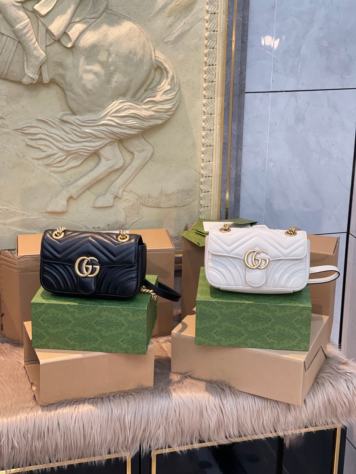 GUCCI-943