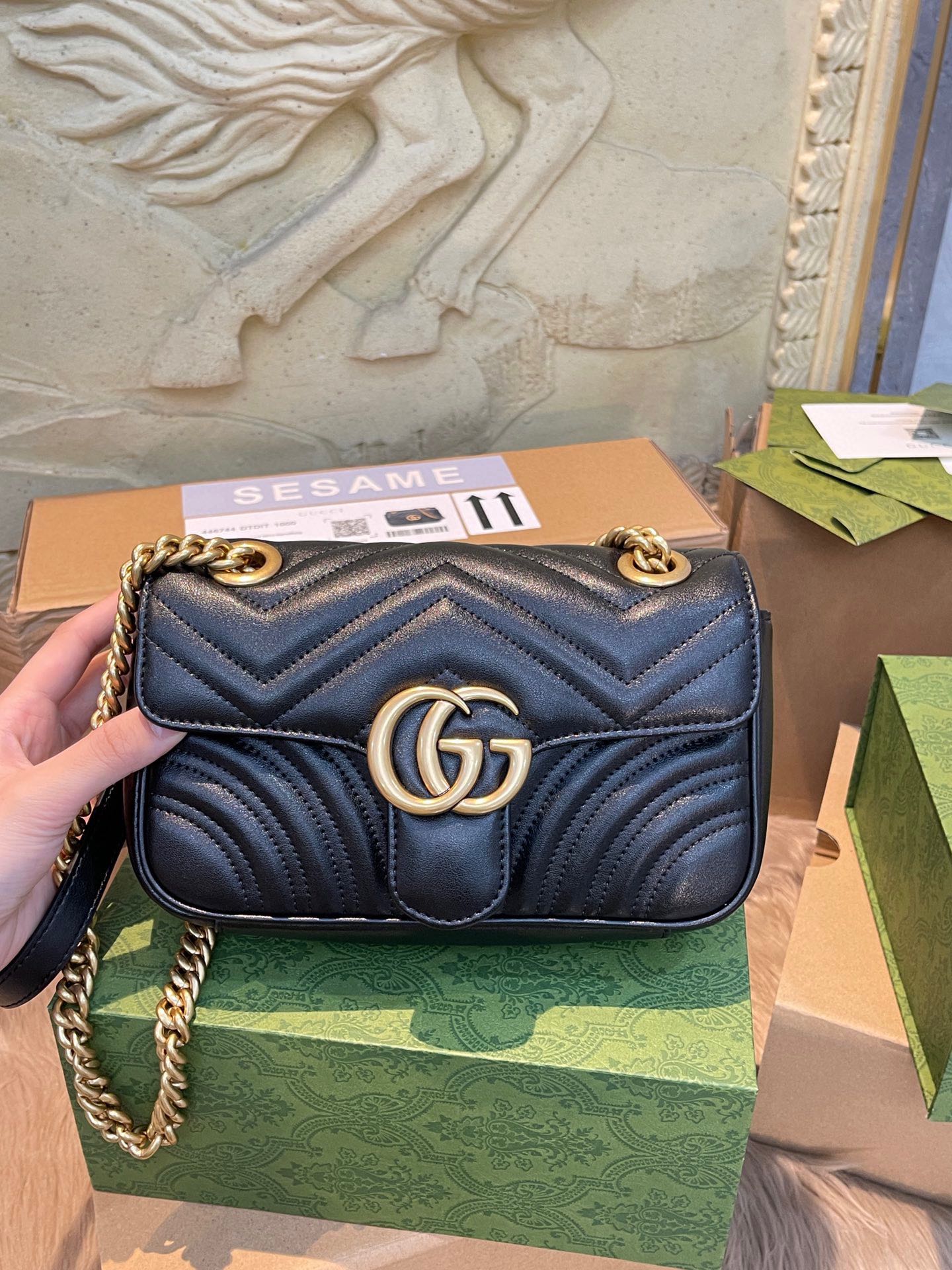 GUCCI-943