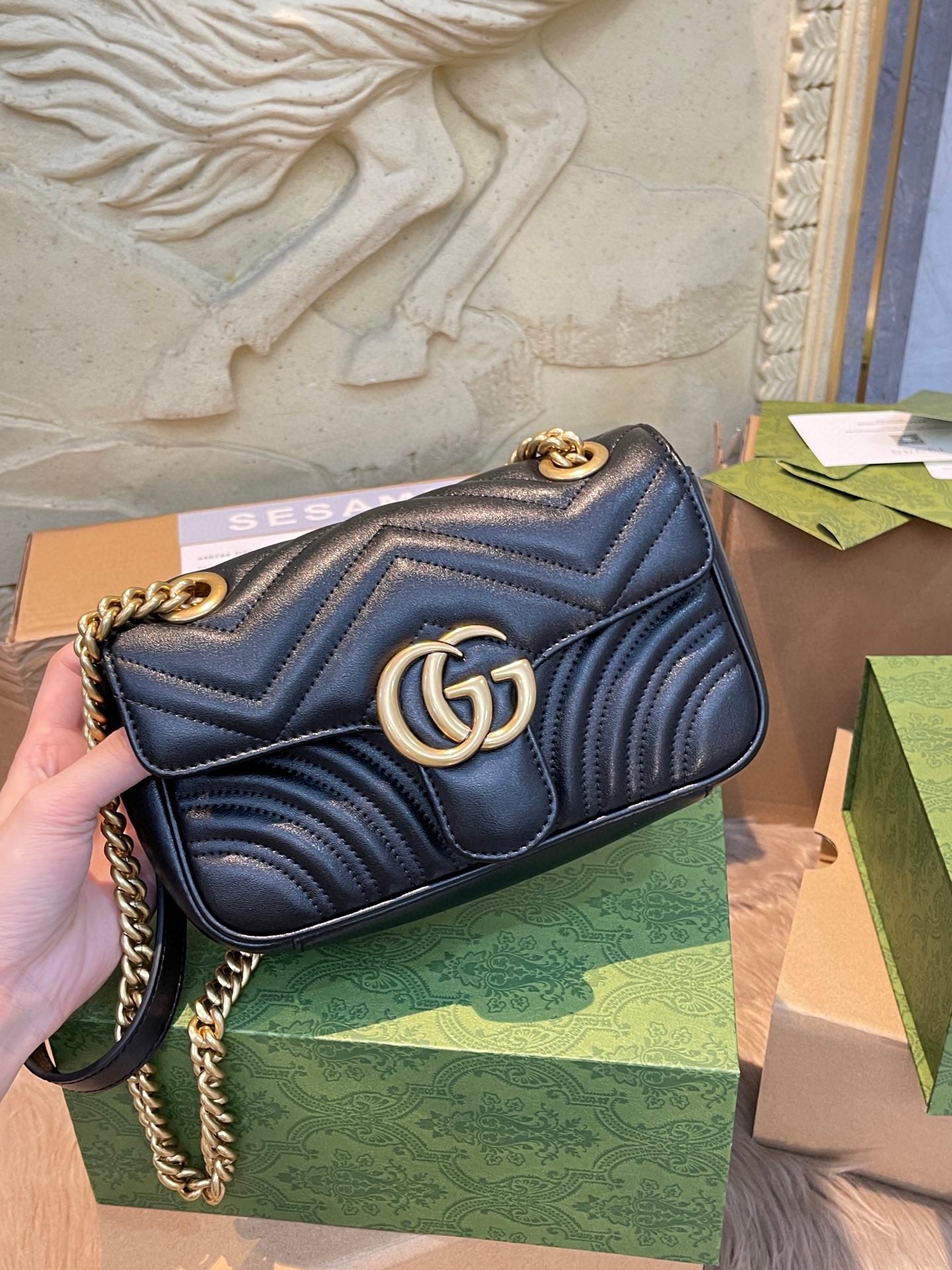 GUCCI-943