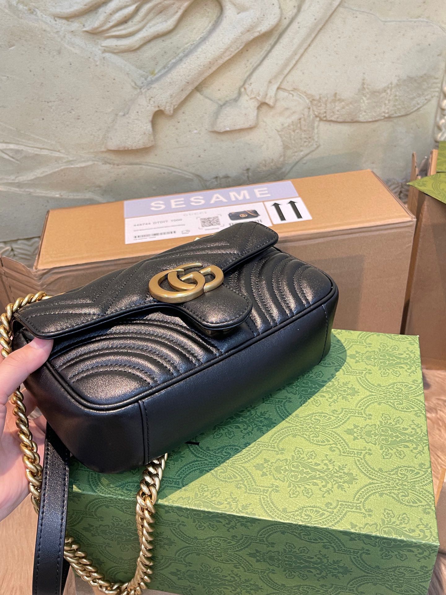 GUCCI-943
