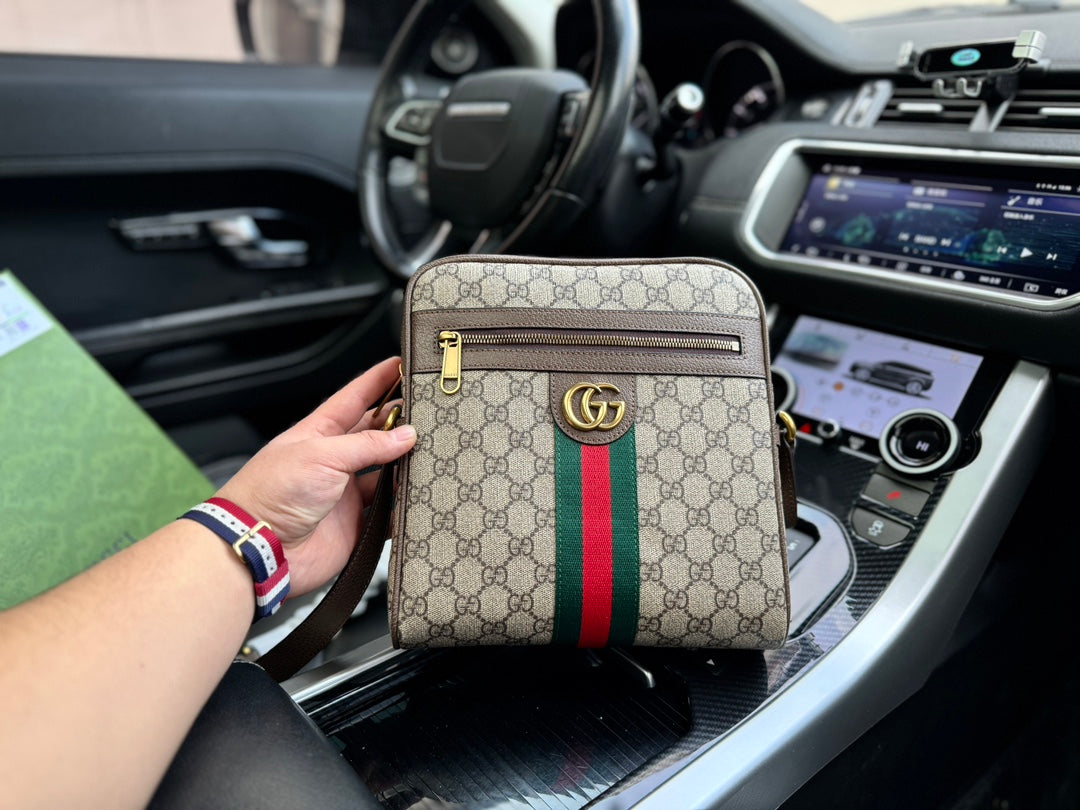 GUCCI-916