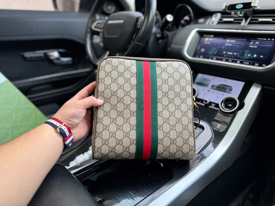 GUCCI-916
