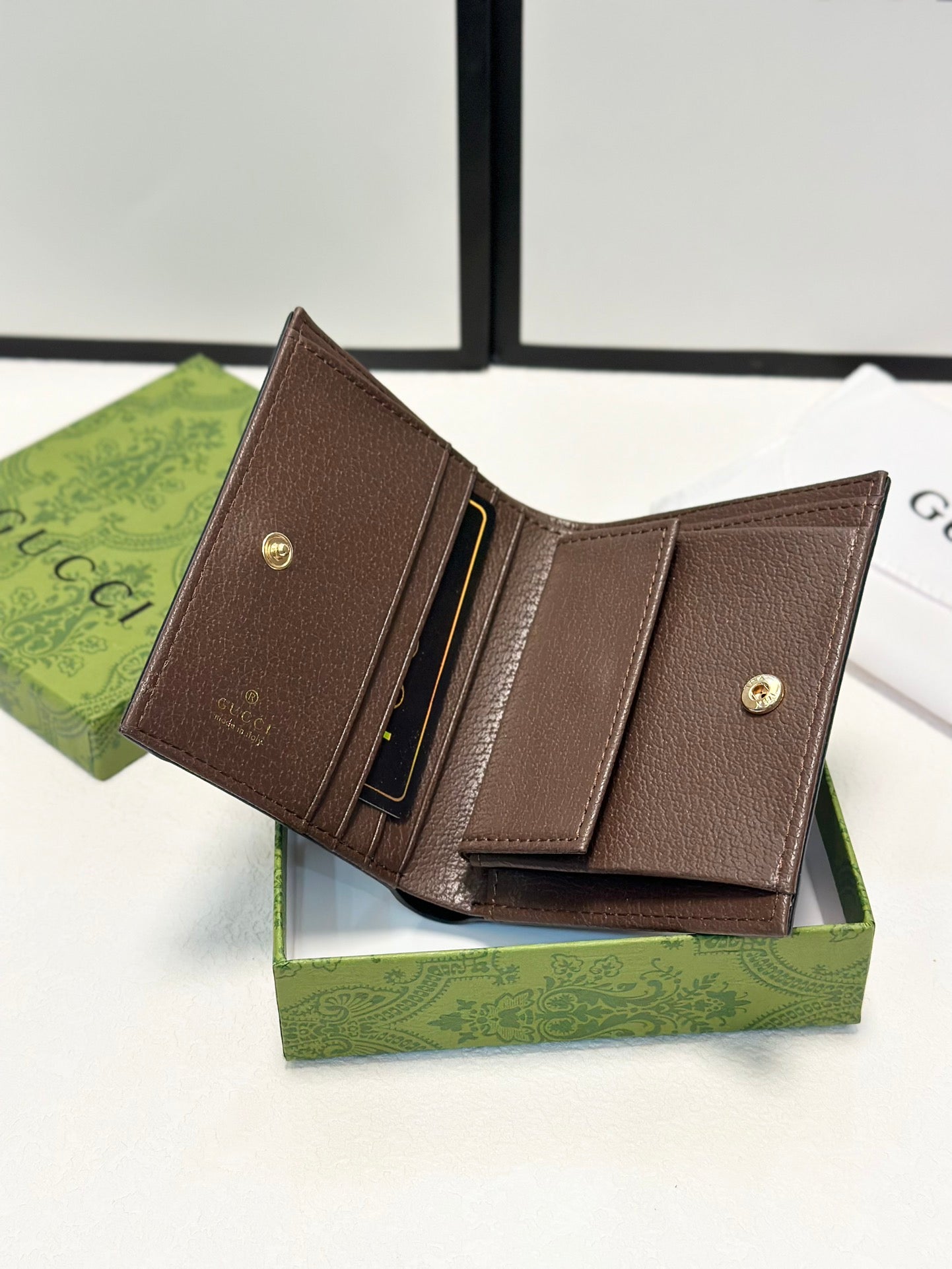 GUCCI-785