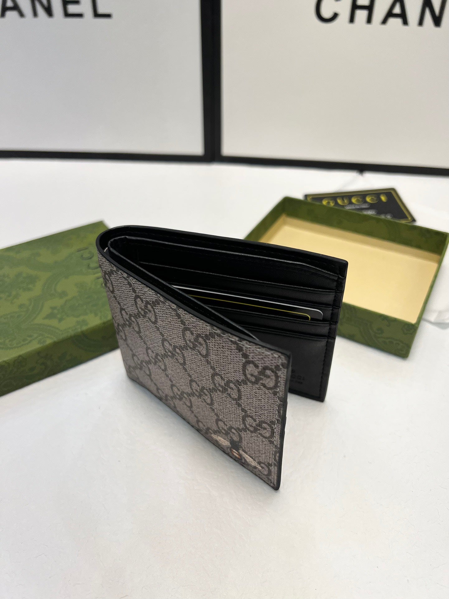 GUCCI-781