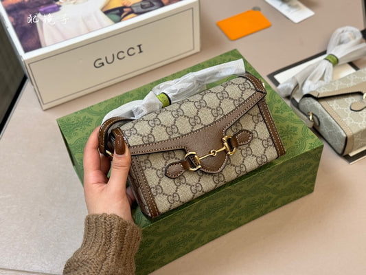 GUCCI-940