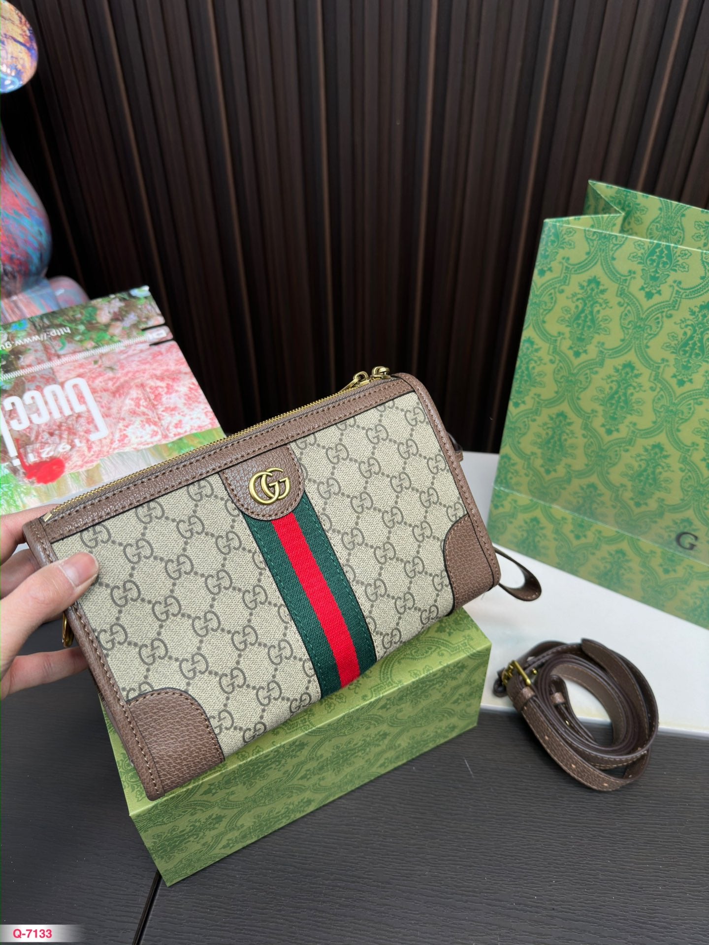 GUCCI-1021