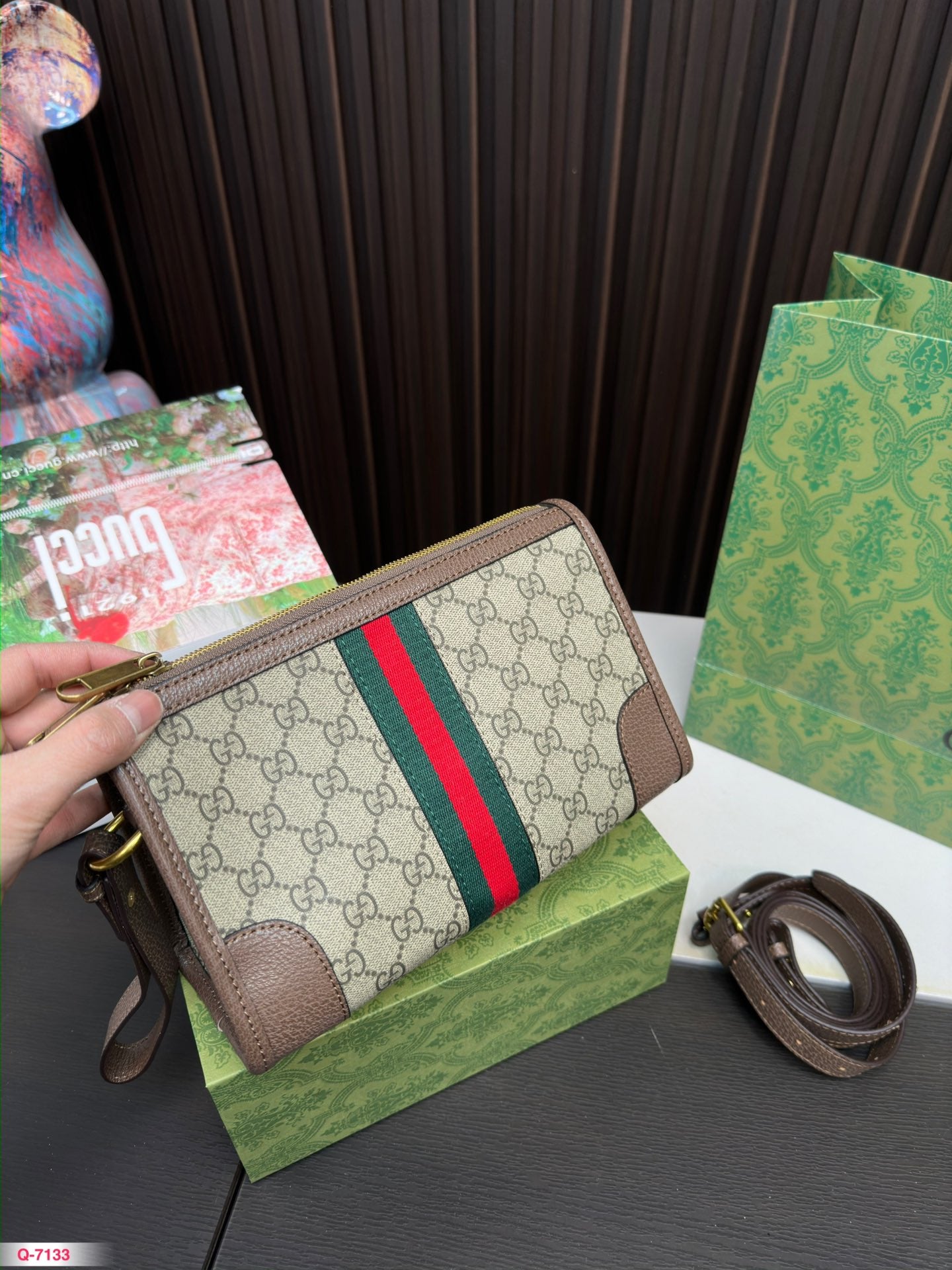 GUCCI-1021