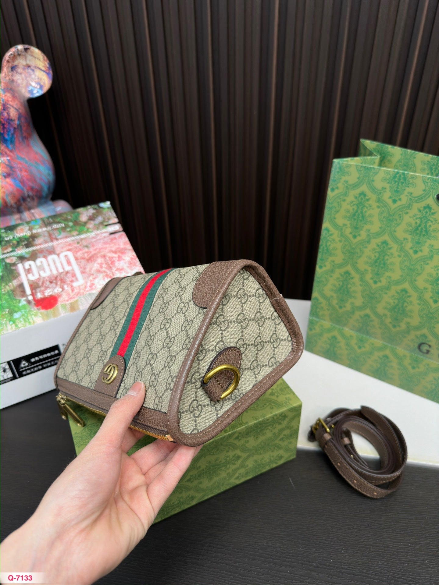 GUCCI-1021