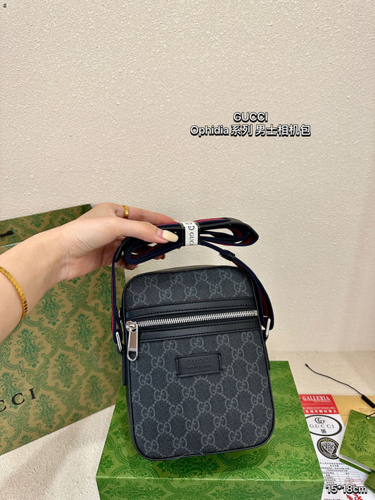 GUCCI-854