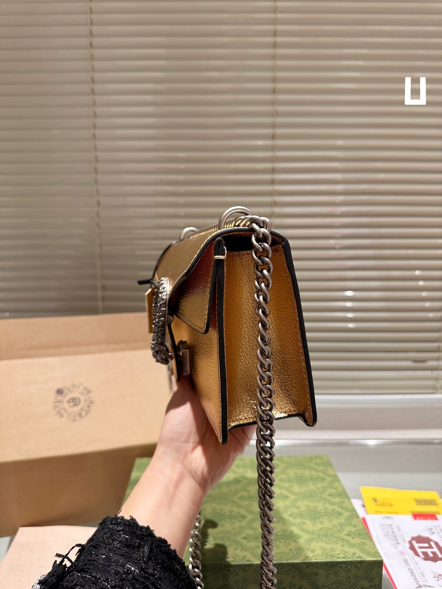 GUCCI-1093