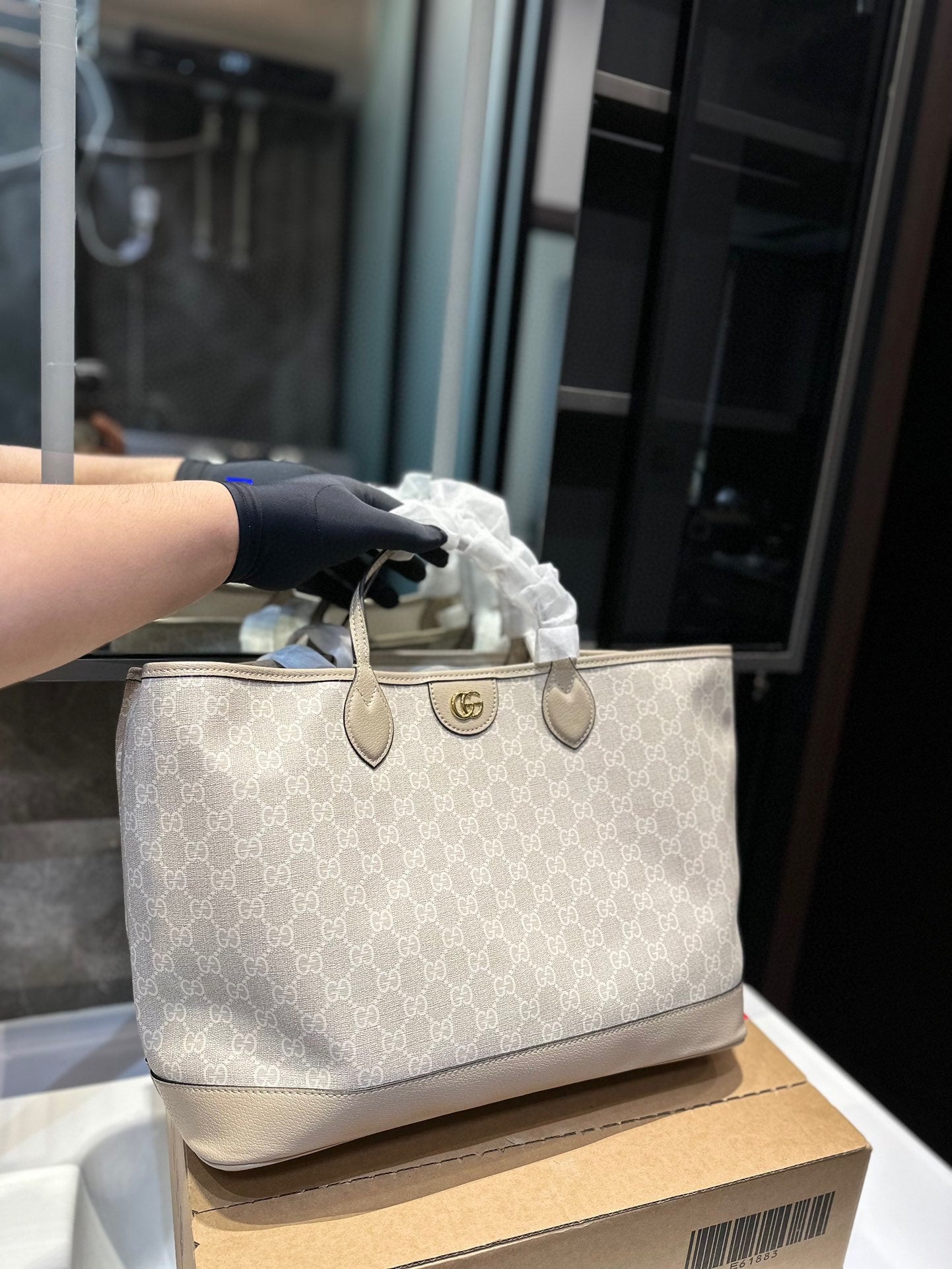 GUCCI-1027