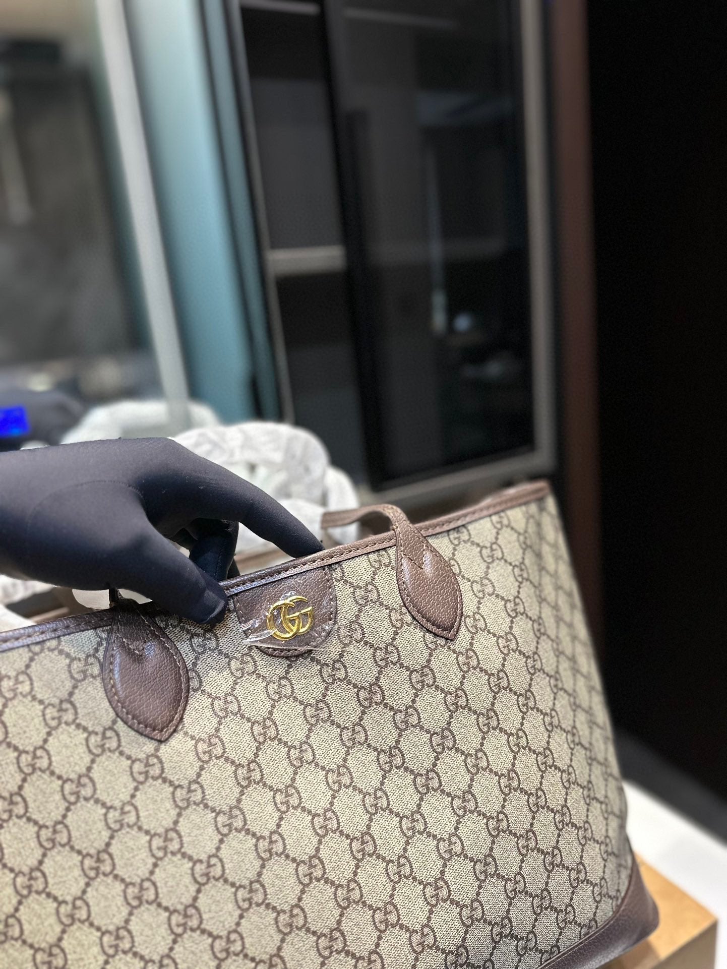 GUCCI-1027