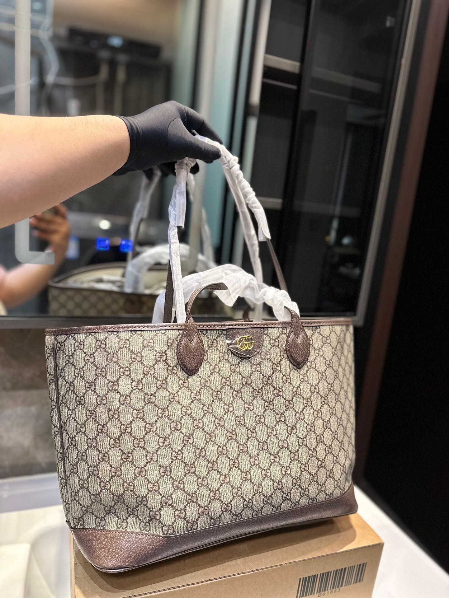 GUCCI-1027