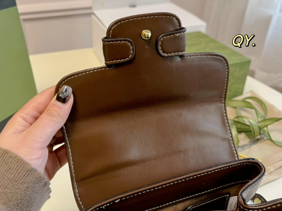 GUCCI-875