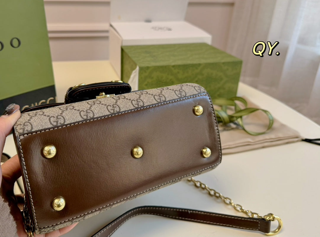 GUCCI-875