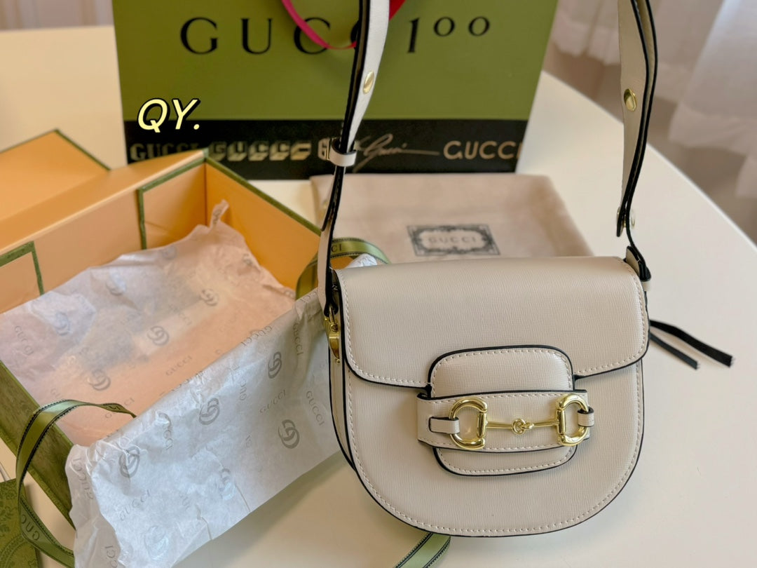 GUCCI-851