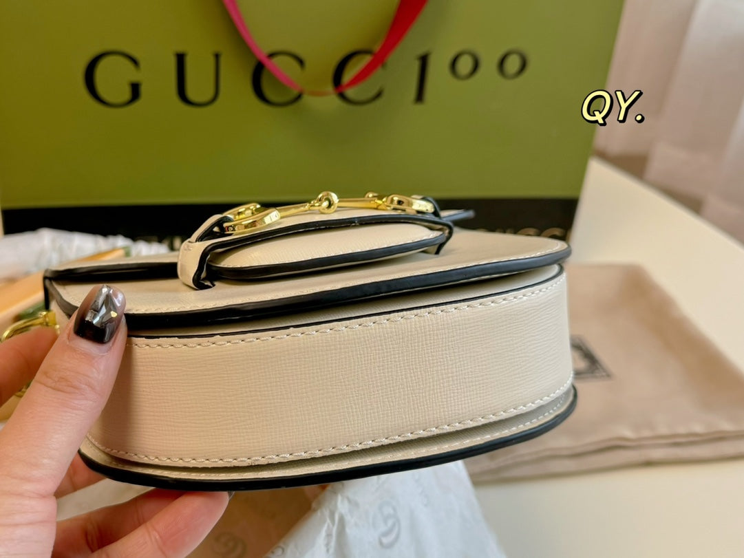 GUCCI-851