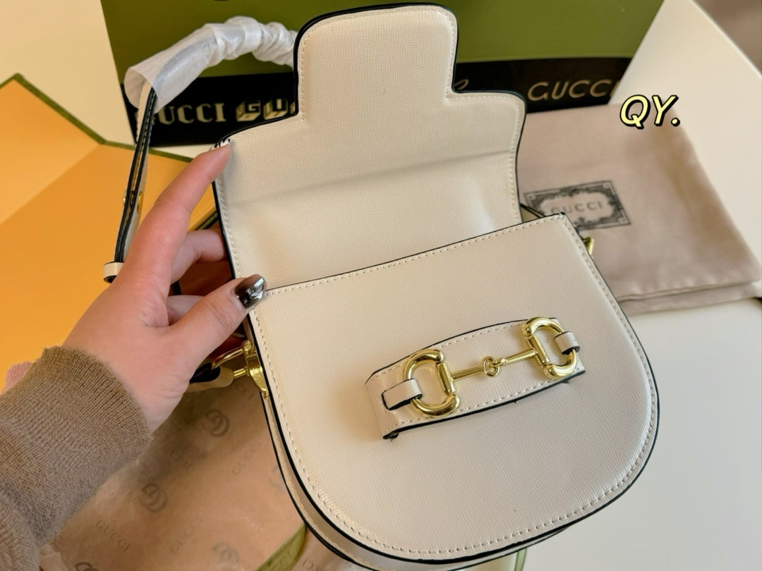 GUCCI-851