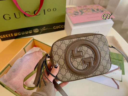 GUCCI-819