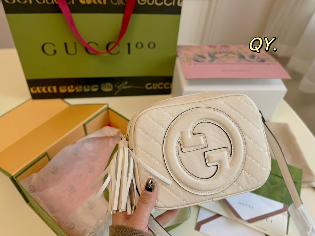 GUCCI-825